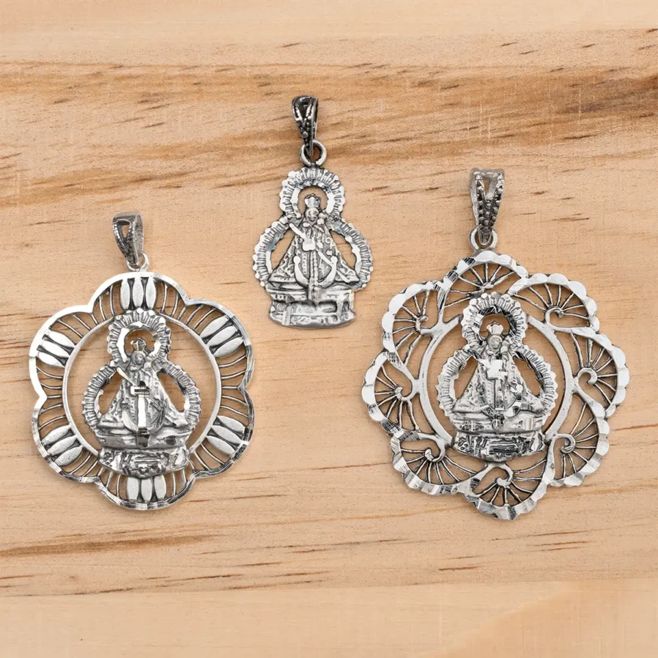 Medalla Virgen de la Cabeza silueta