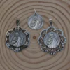 Medallas San Judas Tadeo Libro en plata de ley con forma redonda