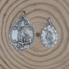Medallas San Miguel arcangel con forma oval en plata de ley