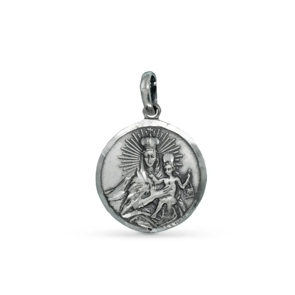 Medallas Virgen del Carmen en plata de ley forma redonda.