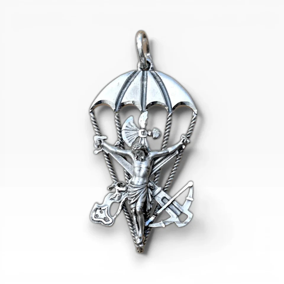 Colgante Cristo de la Legión Paracaidista