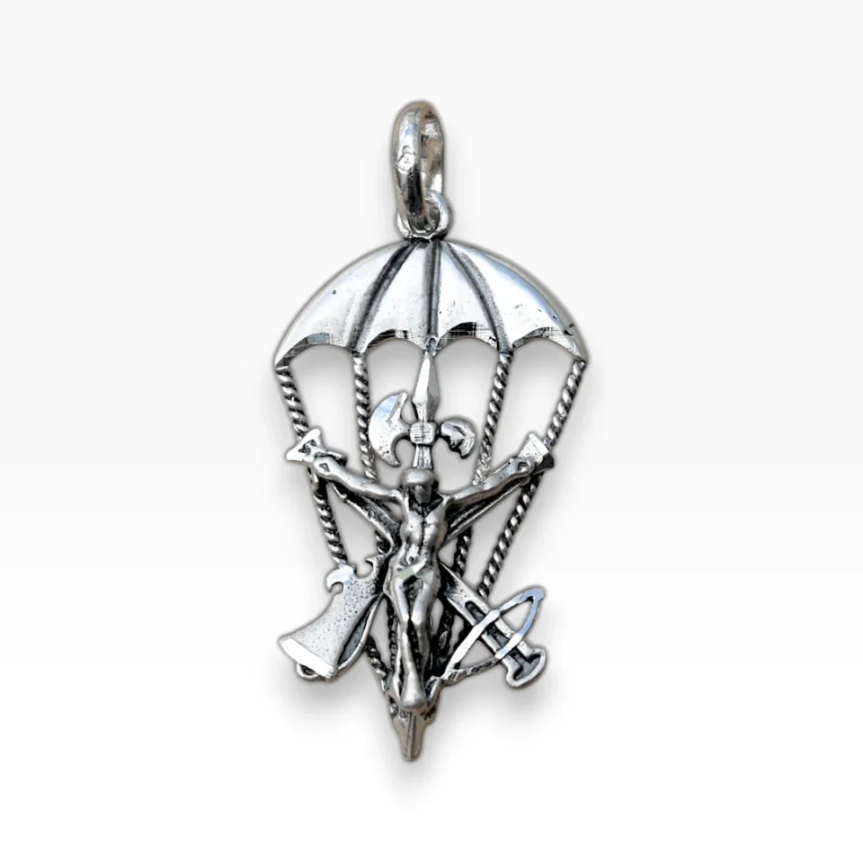 Colgante Cristo de la Legión Paracaidista