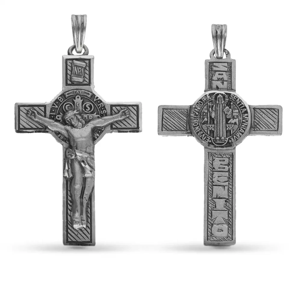 colgante cruz san Benito
