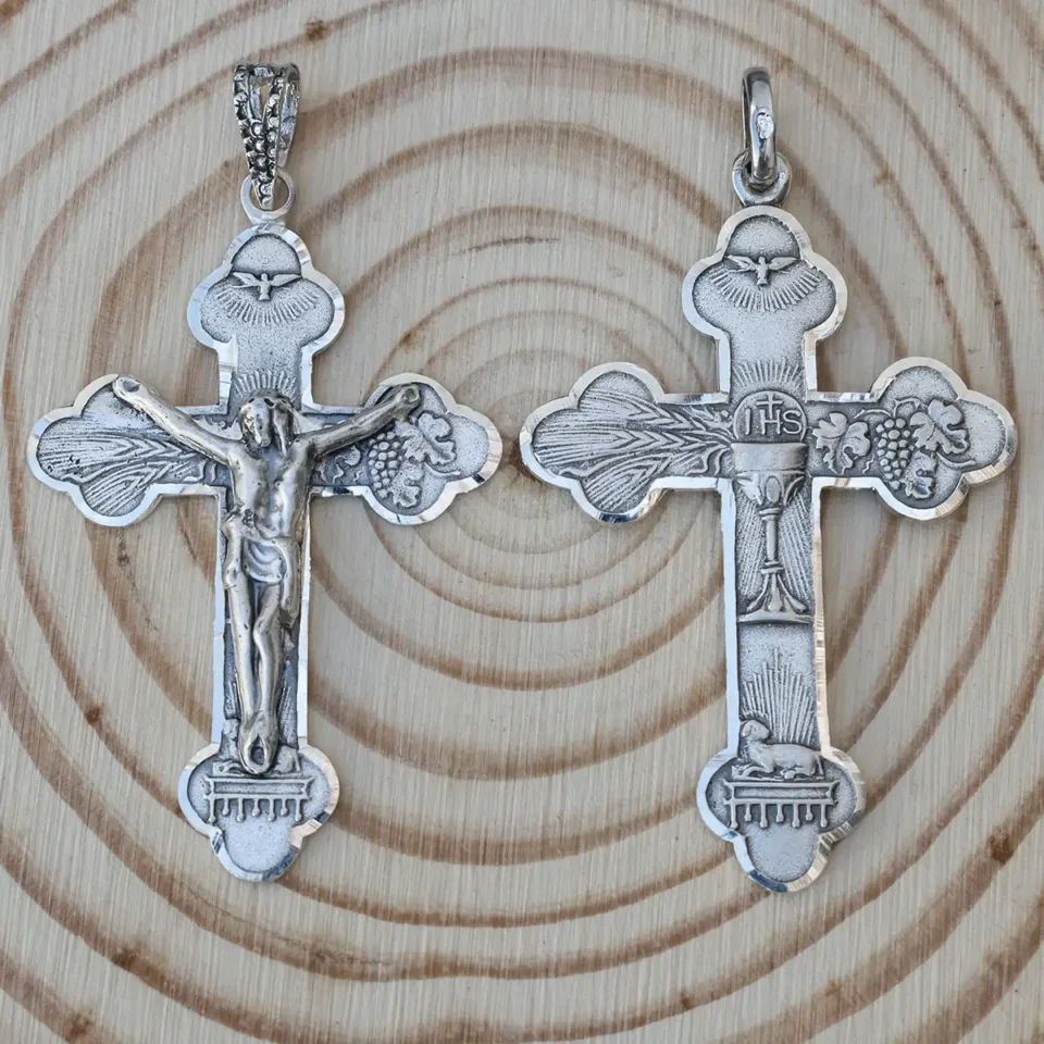 Cruz de Comunión con con cristo y sin cristo en plata de ley.