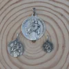 Medalla Virgen María Auxiliadora plata de ley con forma redonda