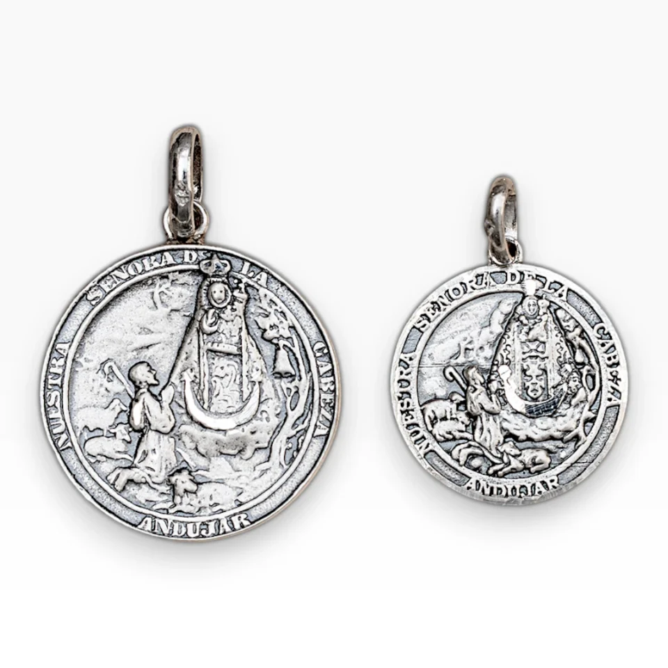 Medalla Virgen de la cabeza Aparición dos tamaños en plata de ley